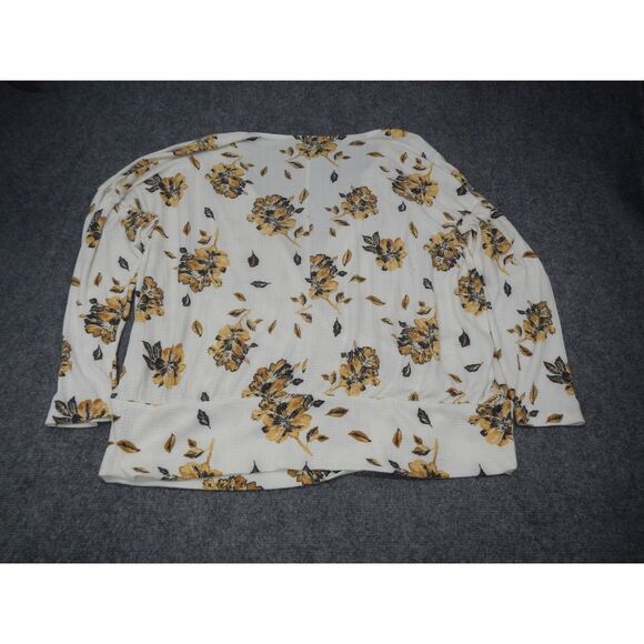 Maurices Wrap Top Women's Size 2X Floral Blouse White Yellow Long Sleeve V-Neck - Picture 10 of 10